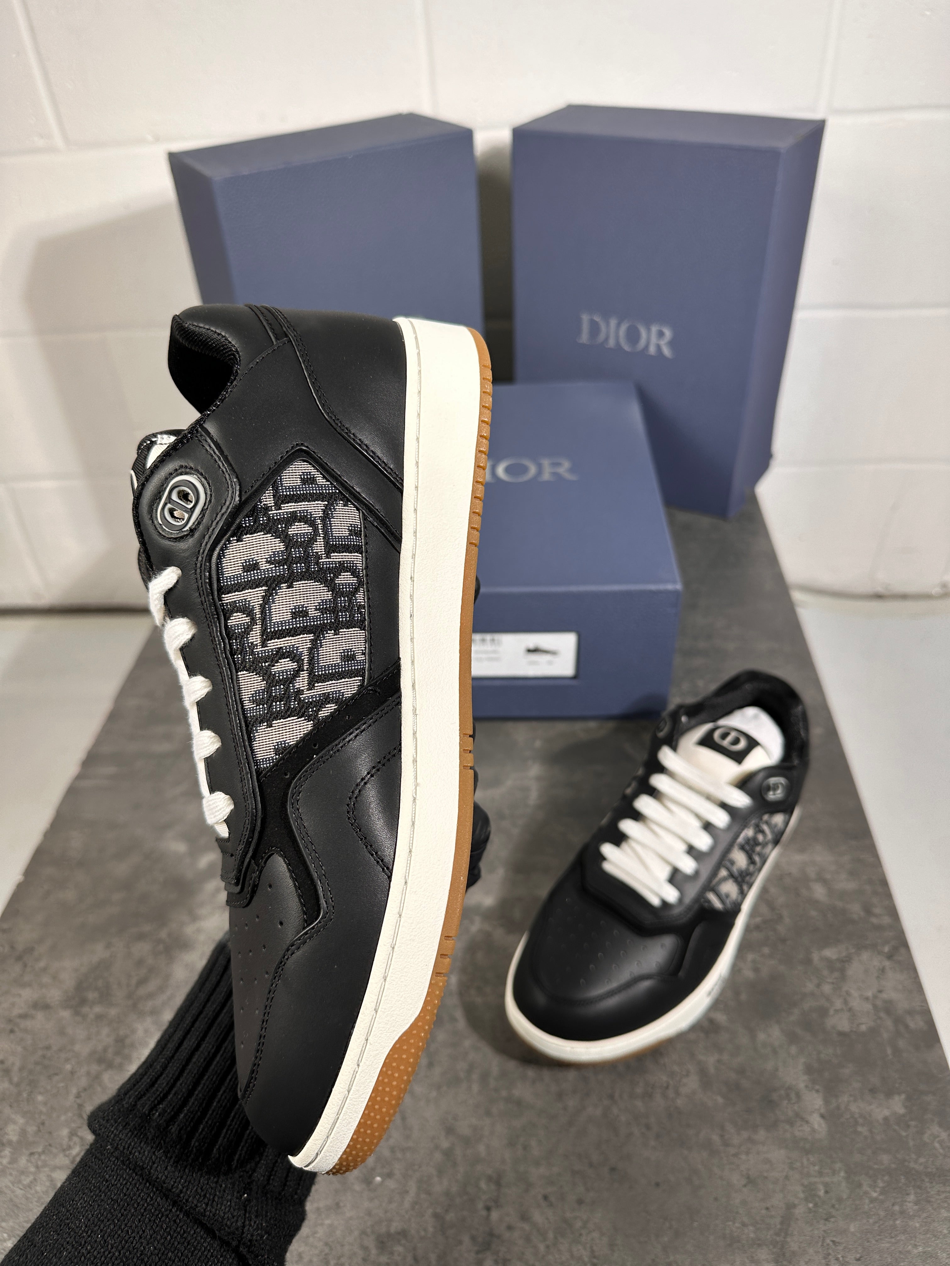 Dior b27 black